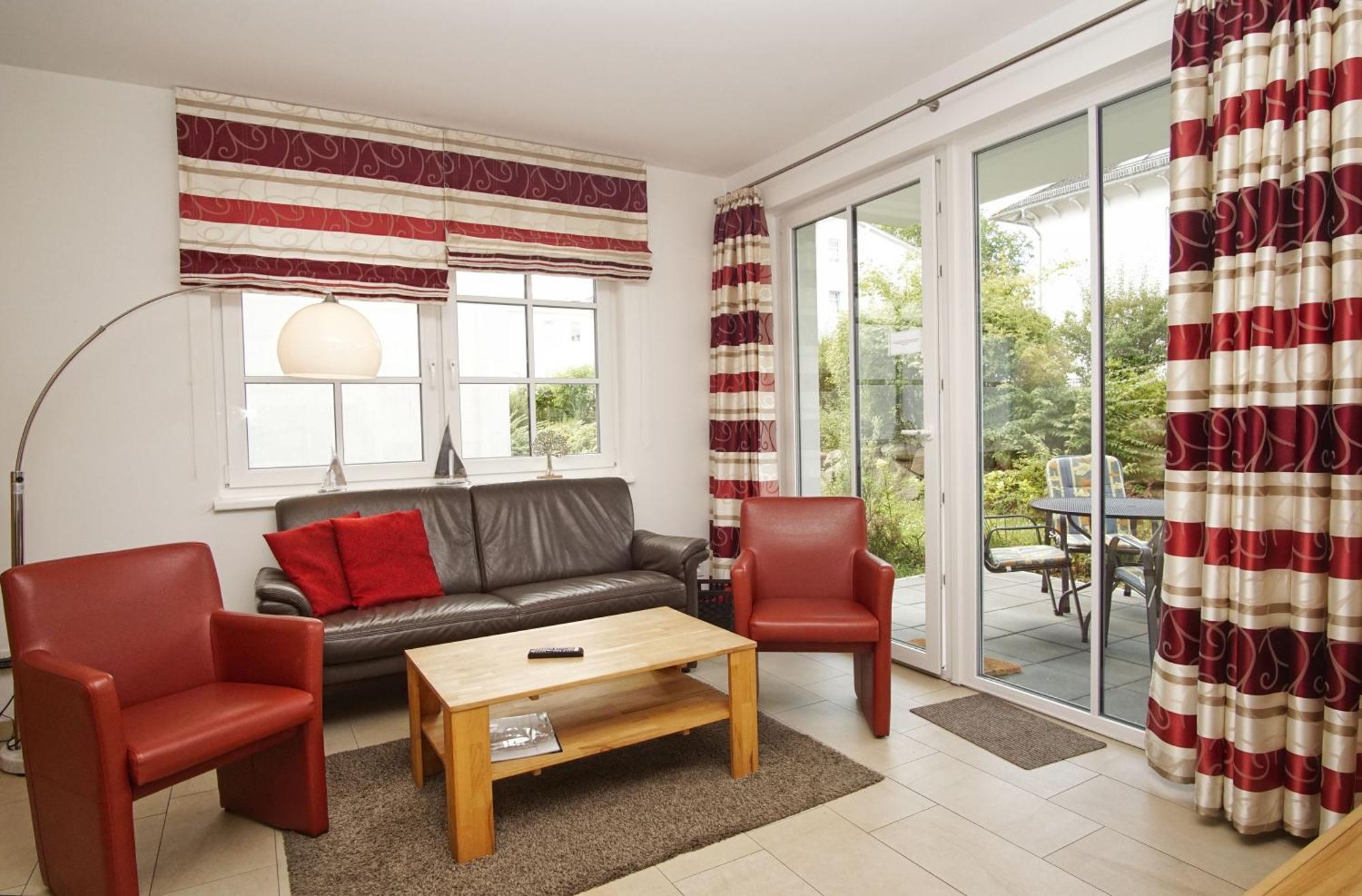 Terrasse, Gratis Nutzung Vom Ahoi Erlebnisbad Und Sauna In Sellin - Villa Antje Fewo 04 Goehren  Luaran gambar